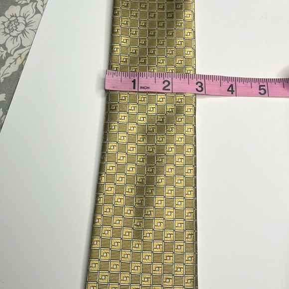 David Taylor Gold Patterned Tie - Picture 6 of 8